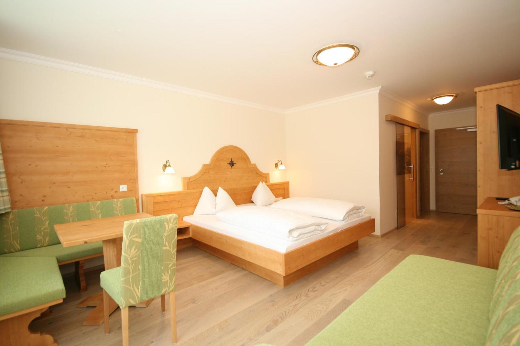 Alpenhotel Neuwirt سخلادميخ المظهر الخارجي الصورة