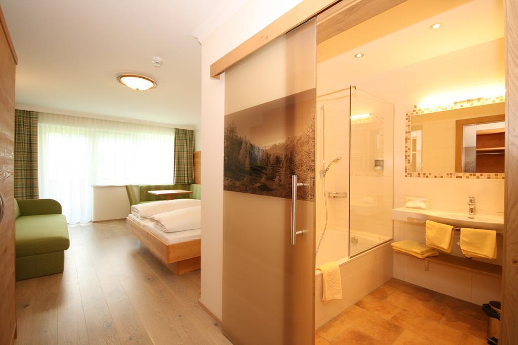 Alpenhotel Neuwirt سخلادميخ الغرفة الصورة